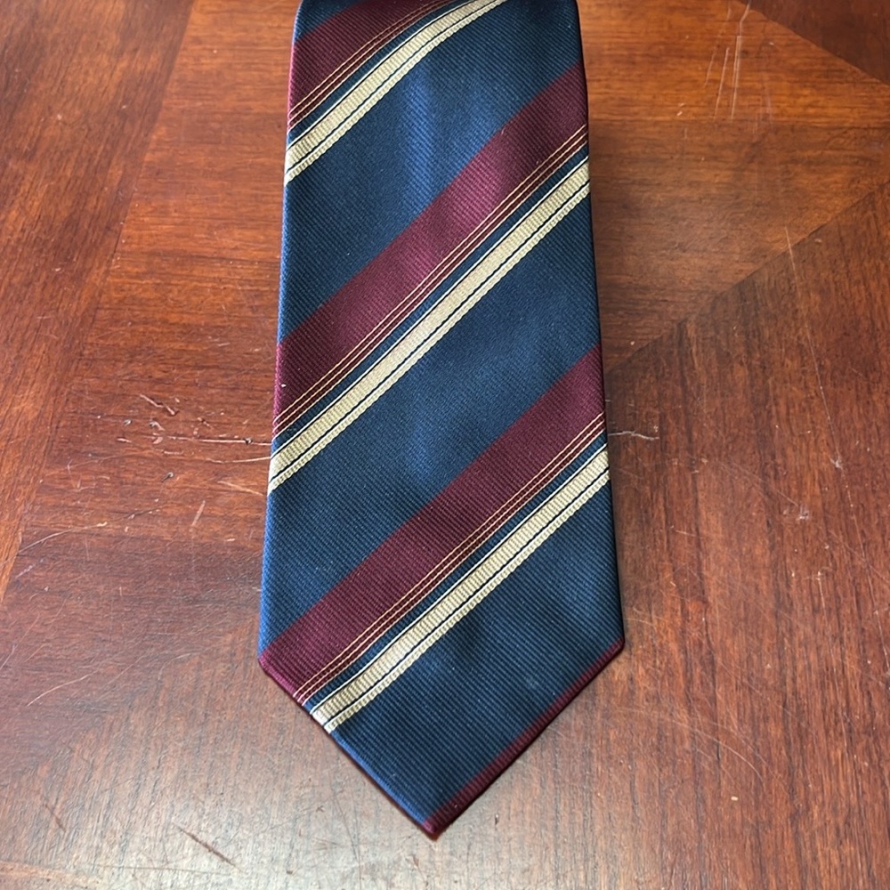 Chanel Men’s 100% Silk Tie Diagonal Stripe